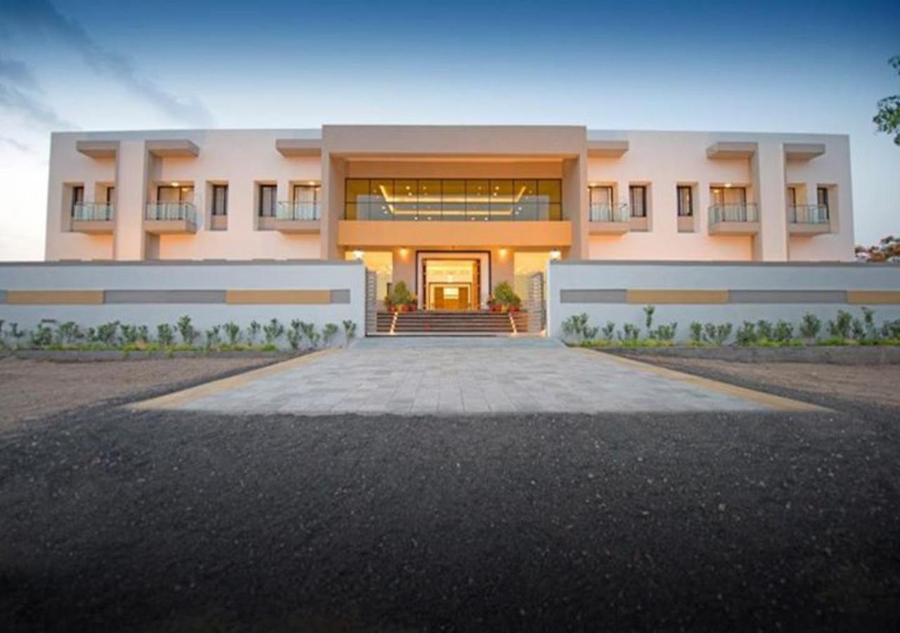 Hotel President Banquet & Lawn Aurangabad  Exterior photo